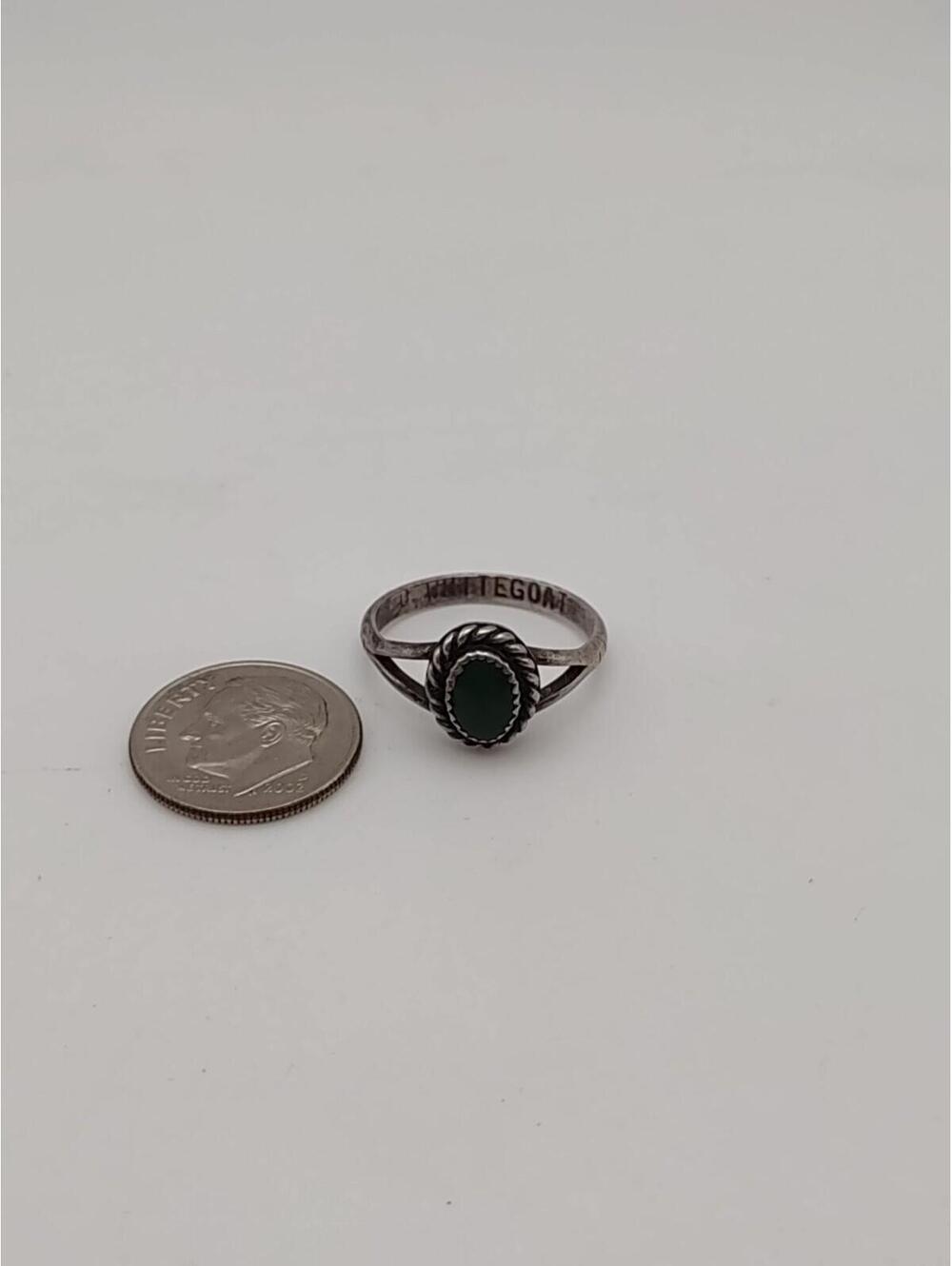 D Whitegoat Navajo Sterling Silver Green Stone Ring Sz 6.75 - Picture 2 of 5